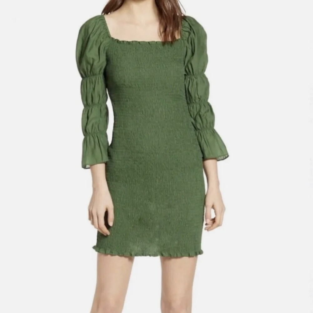 NWT J.O.A Size L Green Long Sleeve Rouched Dress